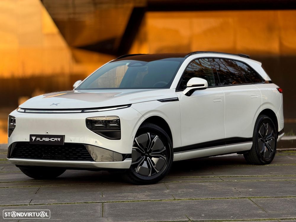 Xpeng G9 98 kWh Long Range - 11