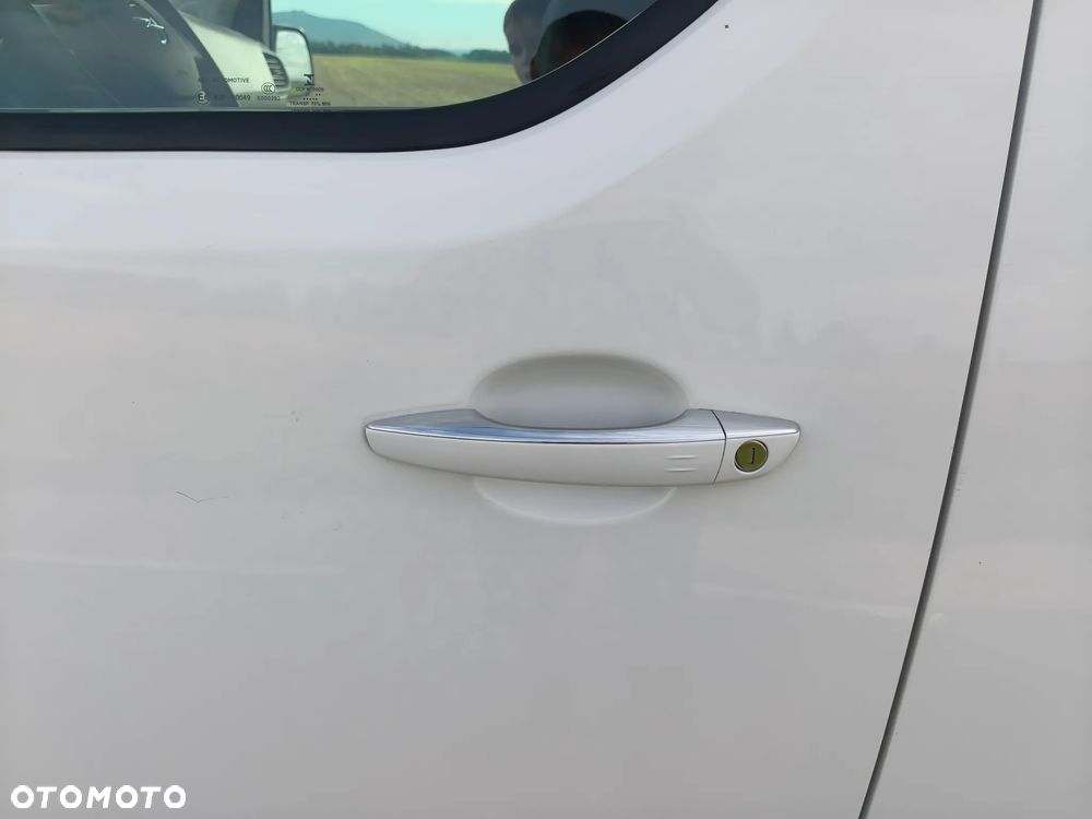 Opel Vivaro - 8