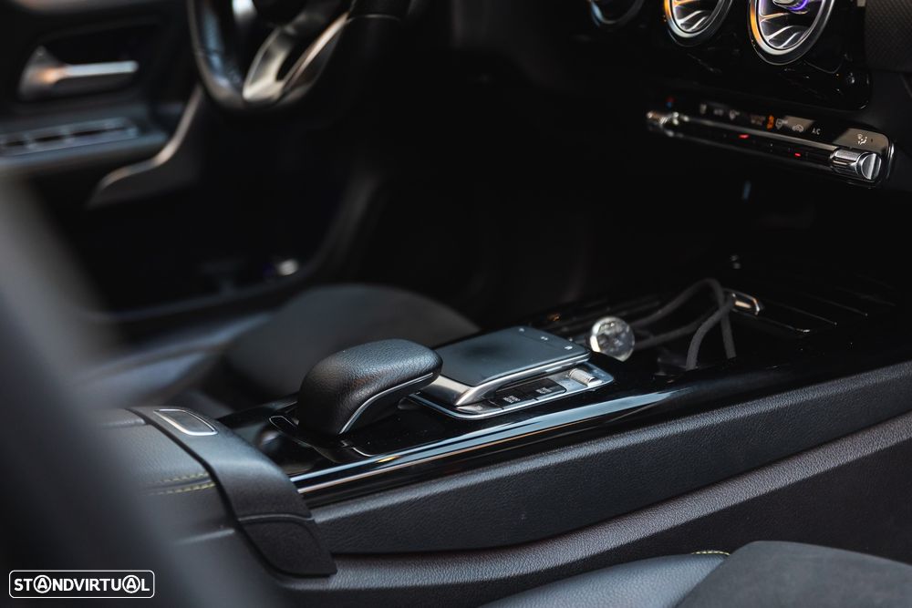 Mercedes-Benz A 180 7G-DCT Edition AMG Line - 27