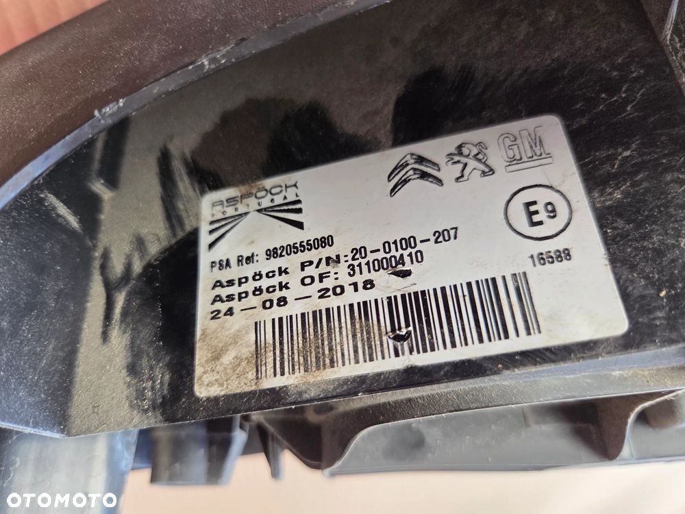 Lampa tylna prawa Citroen Berlingo IV - 9