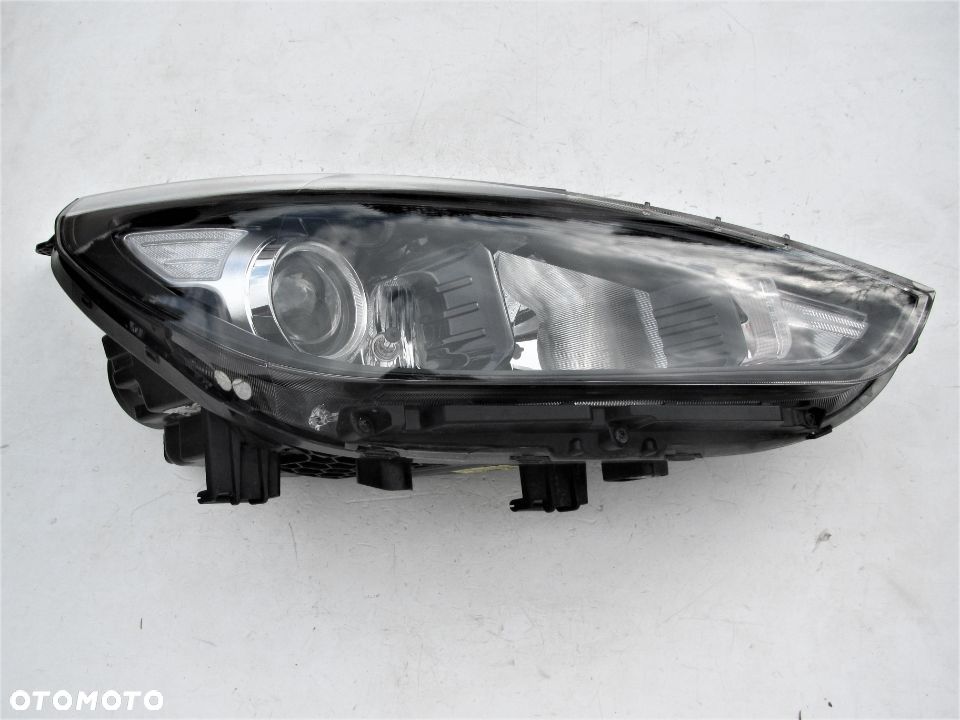 HYUNDAI i30 2017 2018 2019 Reflektor 10 PIN OE - 16