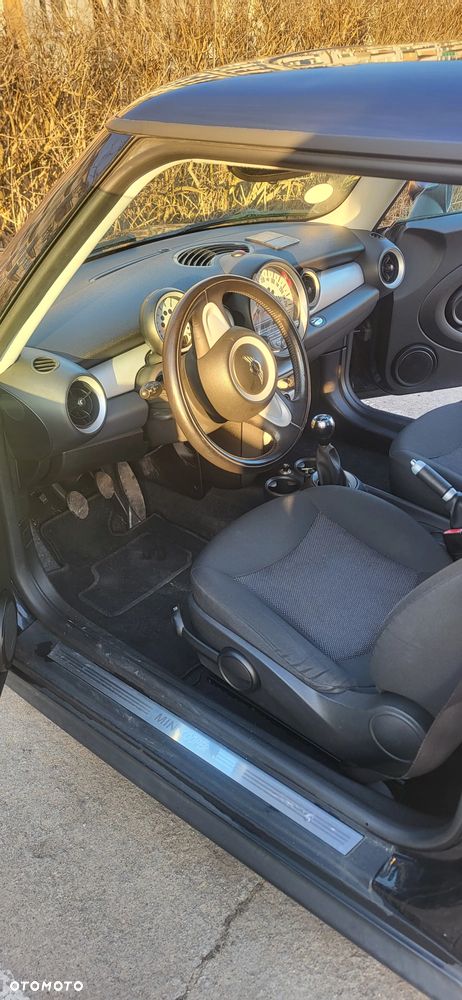 MINI Cooper Standard - 19