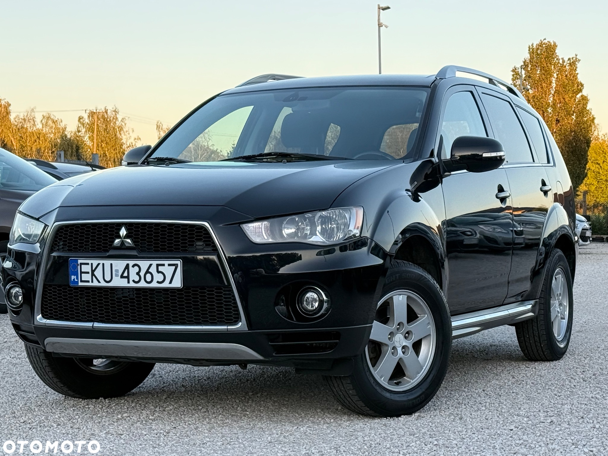 Mitsubishi Outlander 2.0 2WD CVT Invite - 2