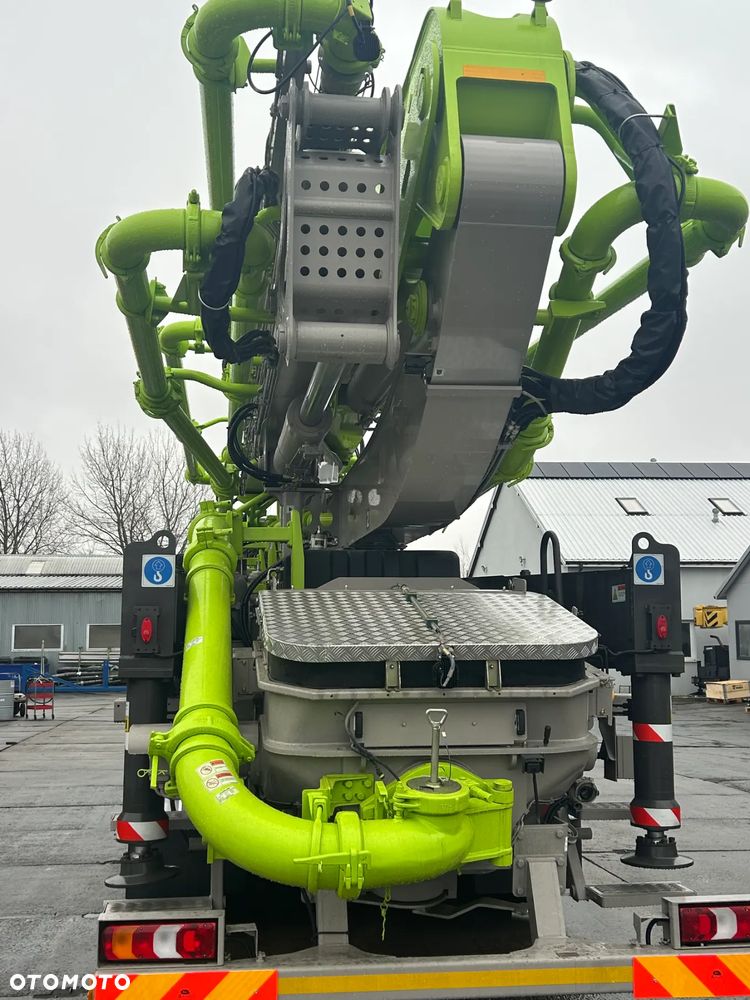 Mercedes-Benz 4446 - 5