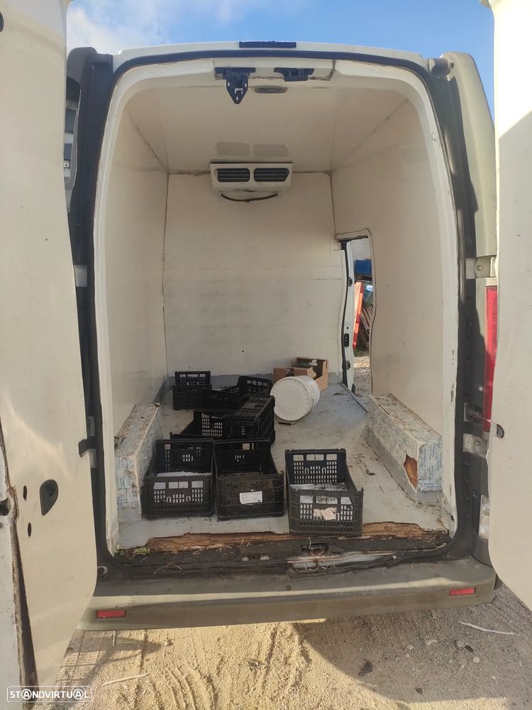 Renault Trafic - 2