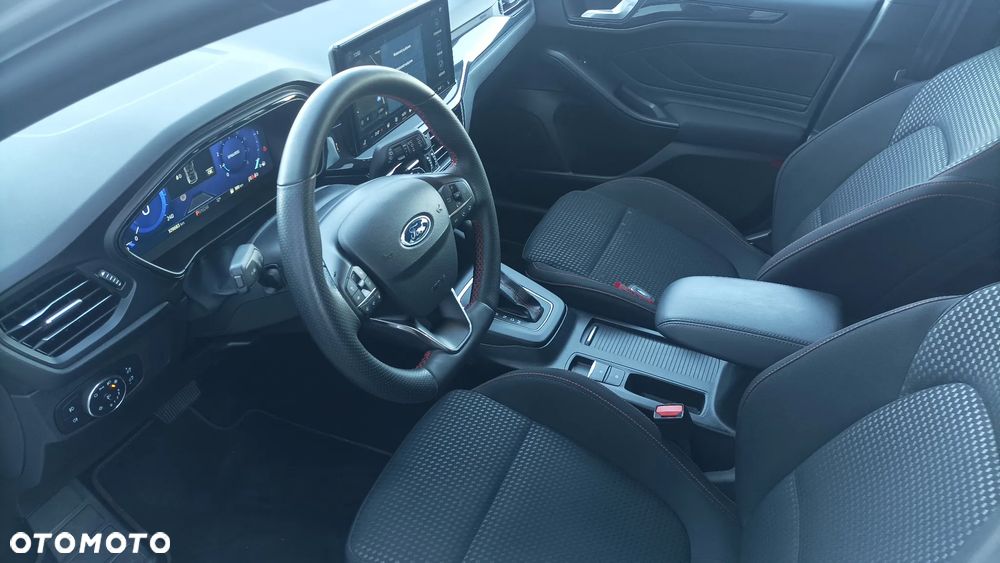Ford Focus 1.0 EcoBoost mHEV ST-Line X - 16