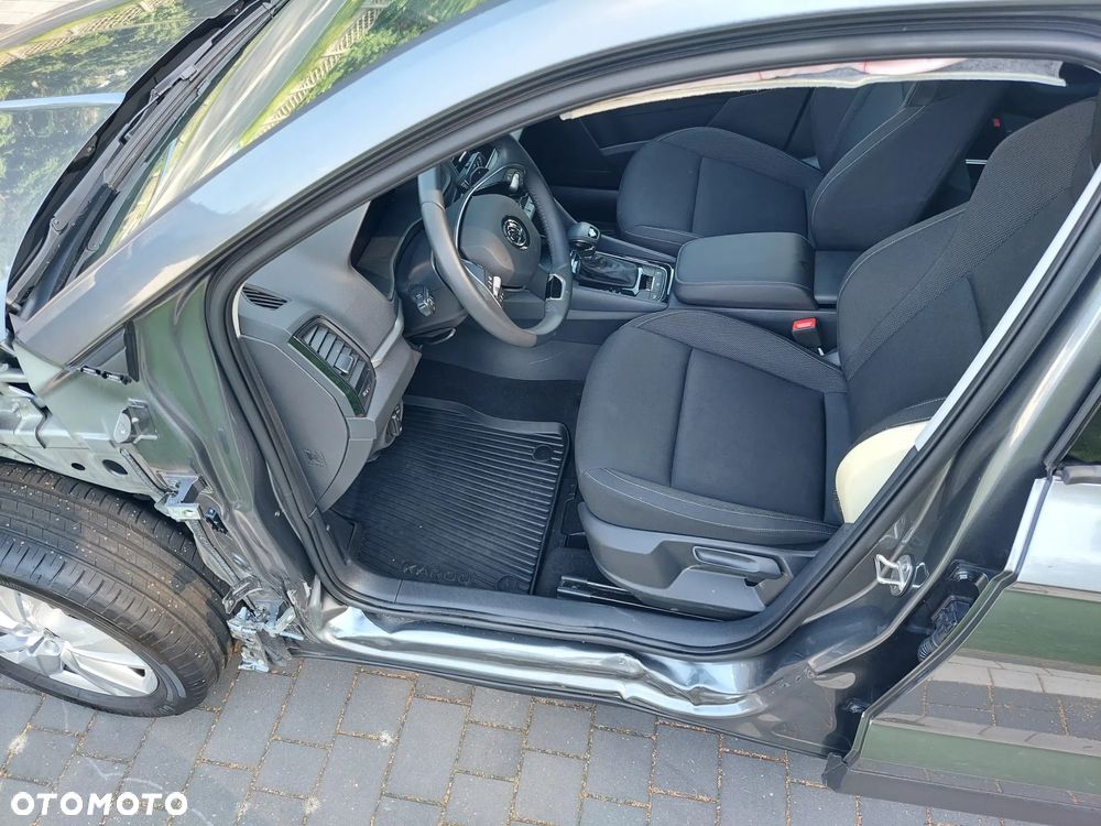 Skoda Karoq 1.5 TSI ACT Style DSG - 8