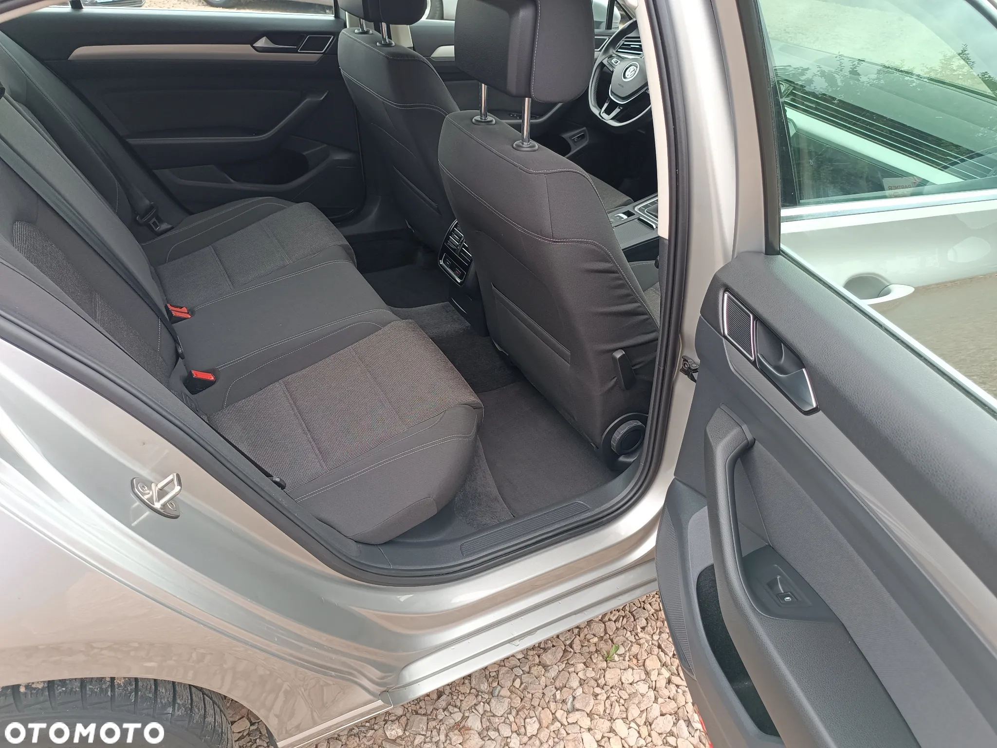 Volkswagen Passat 2.0 TDI EVO Elegance - 28