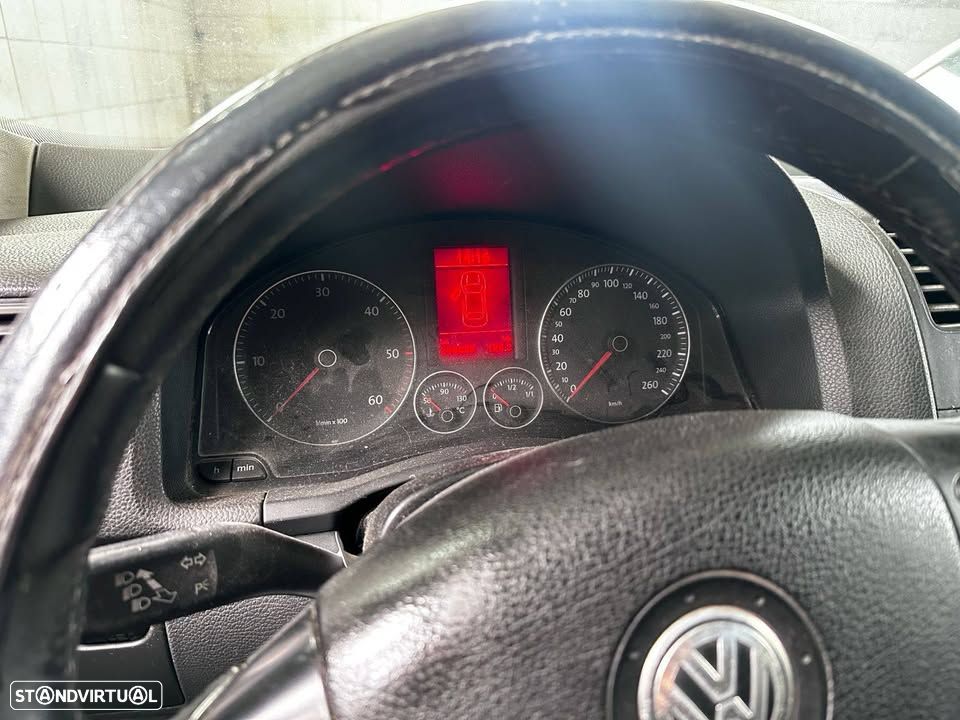 VW Jetta 1.9 TDi Confortline - 5