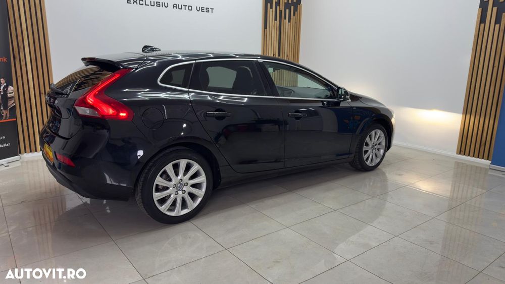 Volvo V40 D2 - 4
