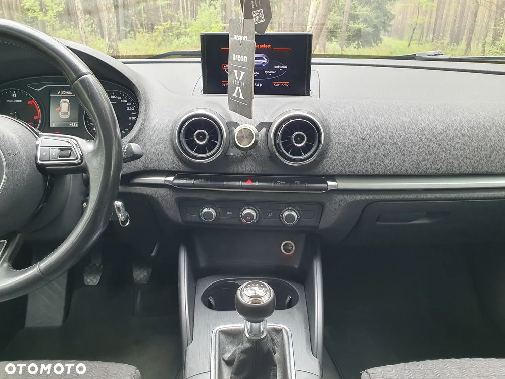Audi A3 Sportback - 13