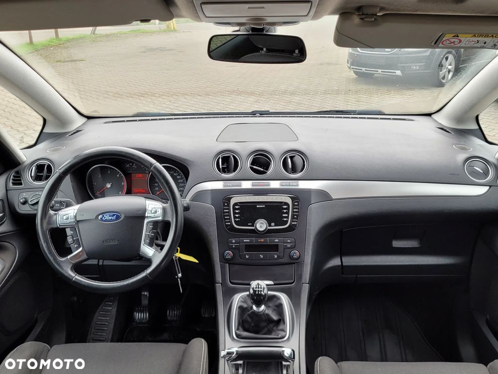 Ford S-Max - 26
