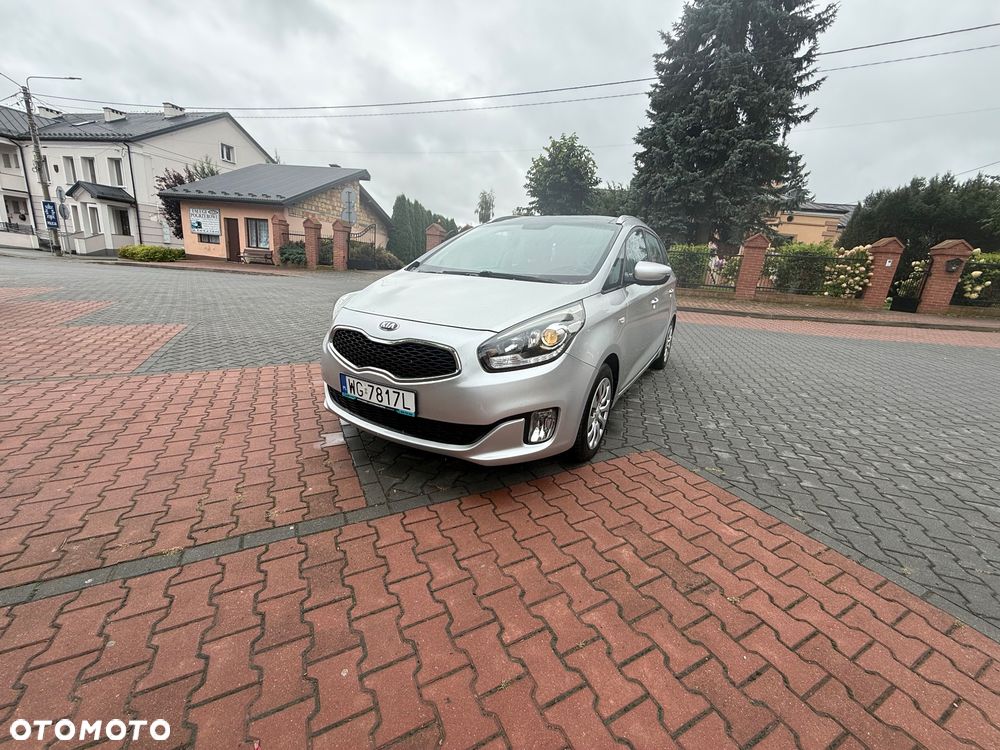 Kia Carens 1.7 CRDi 115 Dream Team Edition - 17