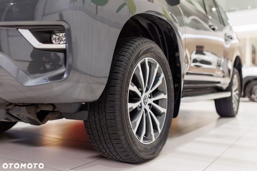 Toyota Land Cruiser - 13