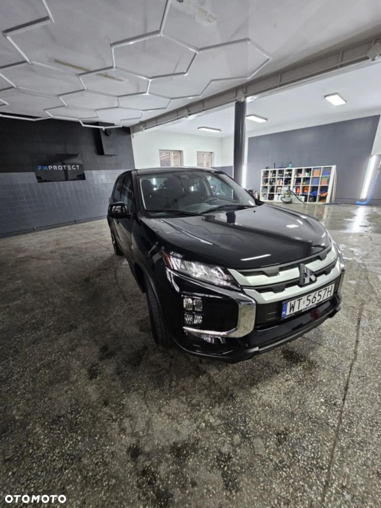 Mitsubishi Outlander - 1