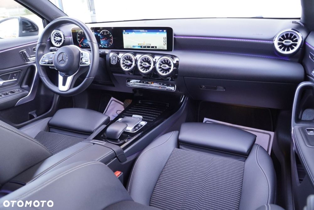 Mercedes-Benz Klasa A 200 4Matic 8G-DCT Progressive - 11