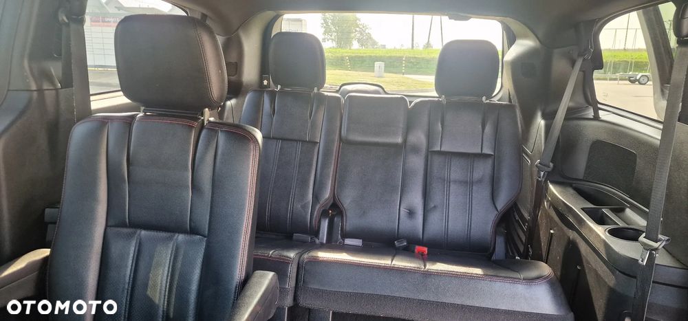 Dodge Grand Caravan - 17