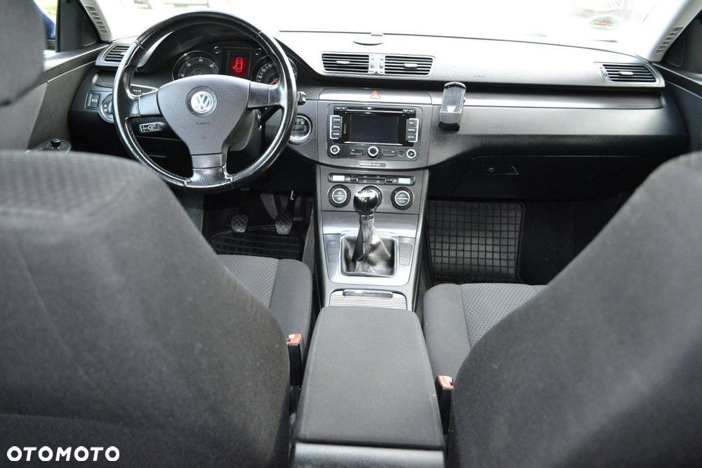 Volkswagen Passat - 20