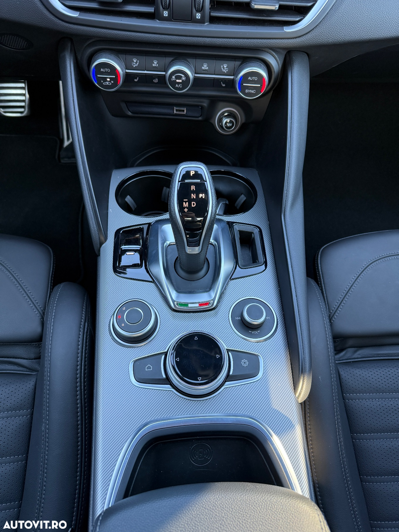 Alfa Romeo Giulia 2.0 Turbo 16V AT8-Q4 Veloce - 15