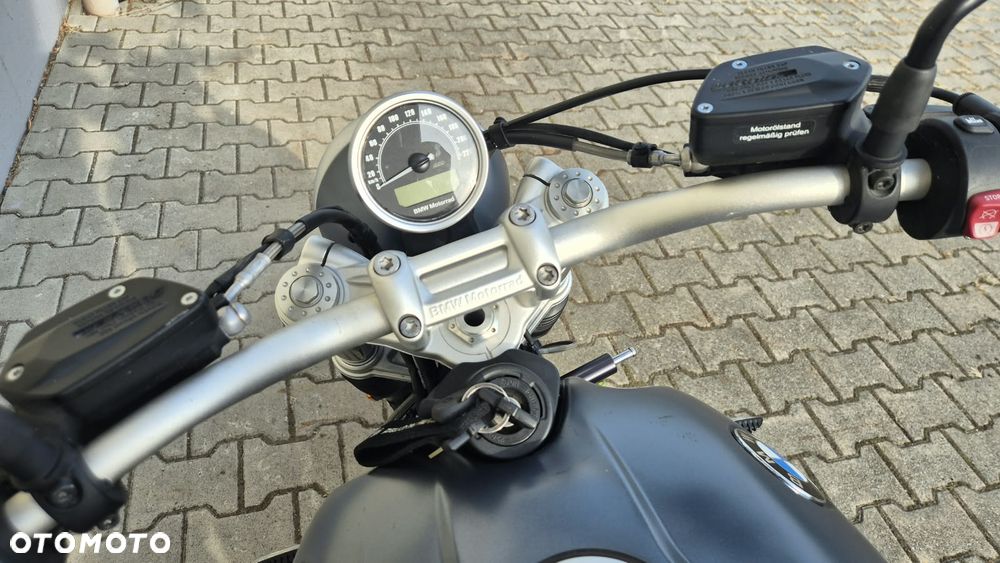 BMW R - 9