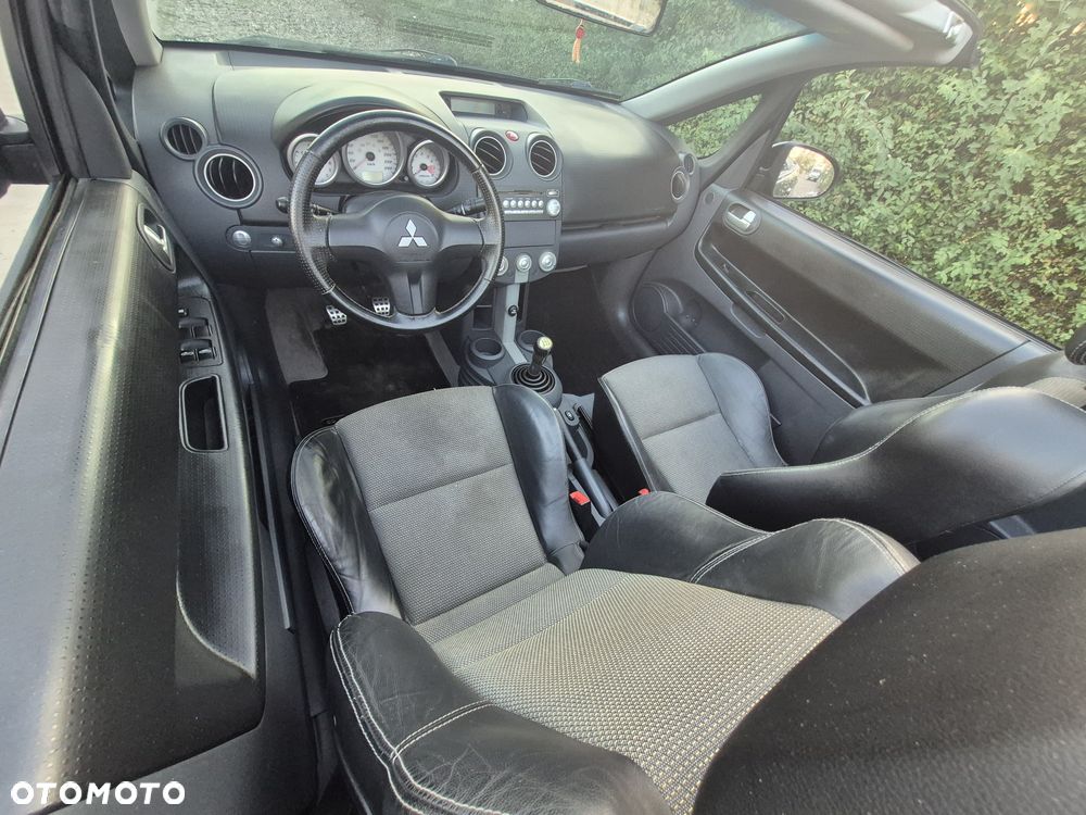 Mitsubishi Colt - 8