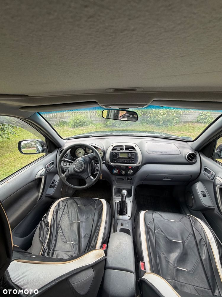 Toyota RAV4 - 5