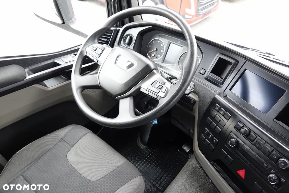 MAN TGS 26.360 / 6x2 / CHŁODNIA -8,2 M / AGREGAT CARRIER SUPRA 850 / WINDA ZAŁADOWCZA / BOCZNE DRZWI / 2022 ROK / PO KONTRAKCIE SERWISOWYM - 32