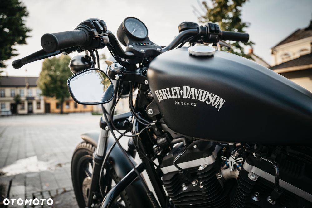 Harley-Davidson Sportster Iron 883 - 7