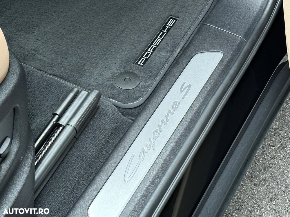 Porsche Cayenne S E-Hybrid Tiptronic S - 26