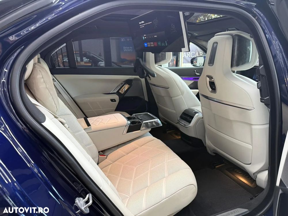 BMW Seria 7 750e xDrive AT PHEV - 34