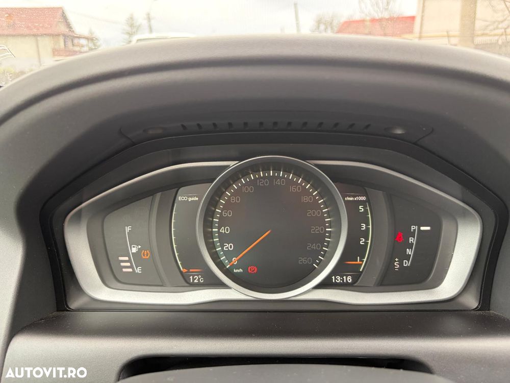 Volvo XC 60 D4AWD Kinetic - 12