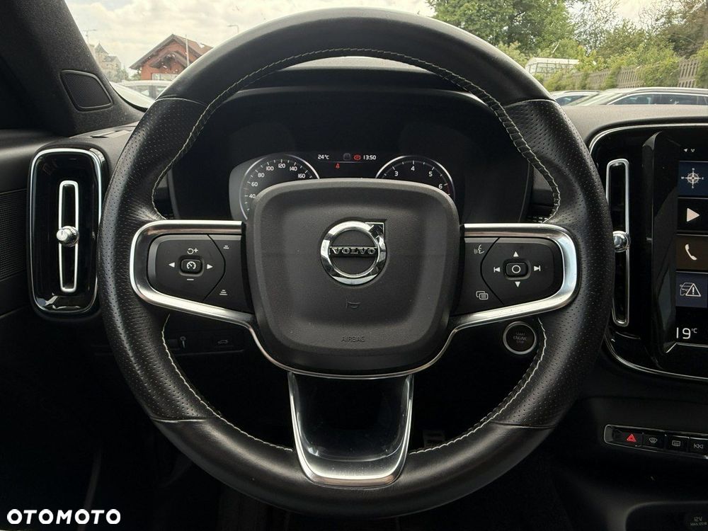 Volvo XC 40 T3 R-Design - 8