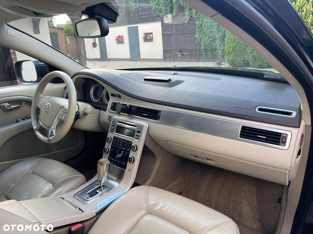 Volvo XC 70 D5 AWD Summum - 10