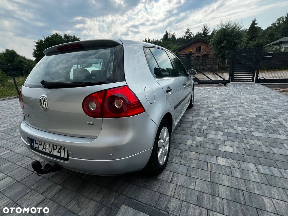Volkswagen Golf 1.6 Comfortline - 14