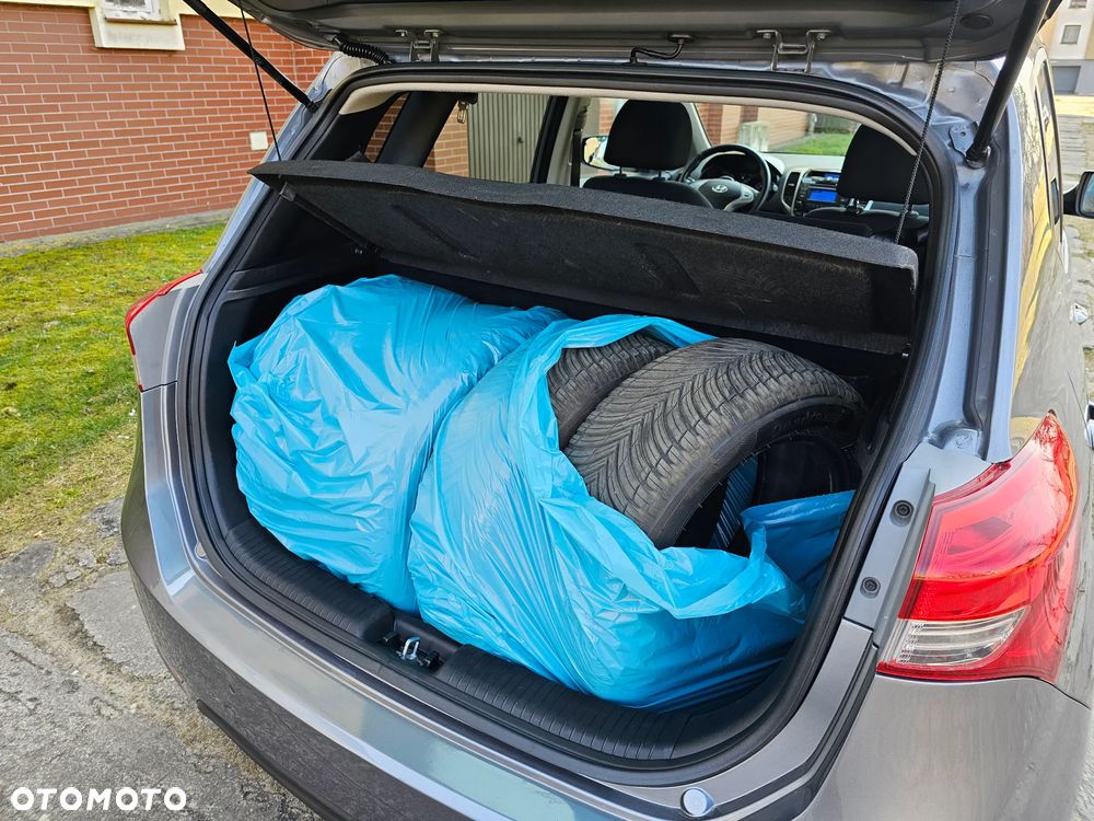 Hyundai ix20 1.6 CRDi blue Passion - 23