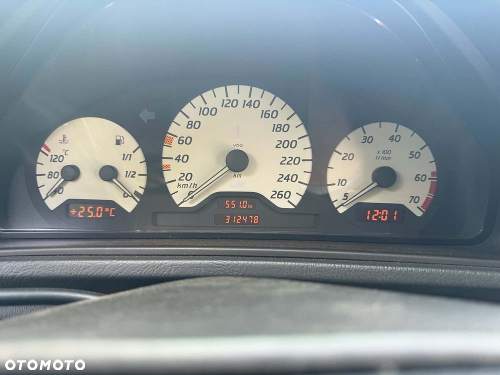 Mercedes-Benz CLK - 4