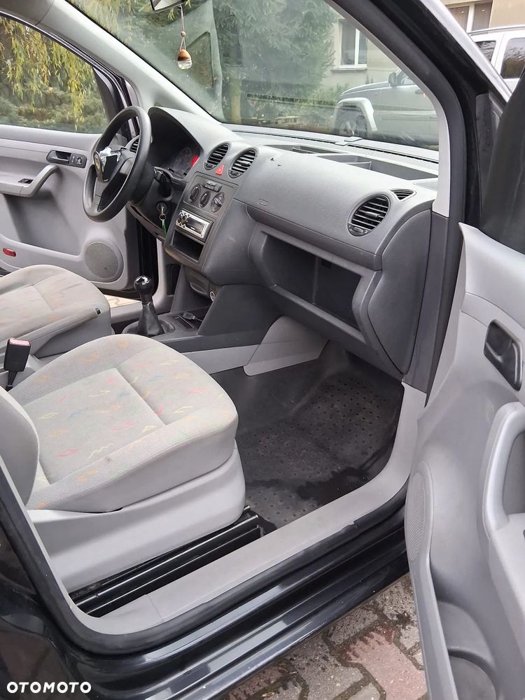 Volkswagen Caddy - 9