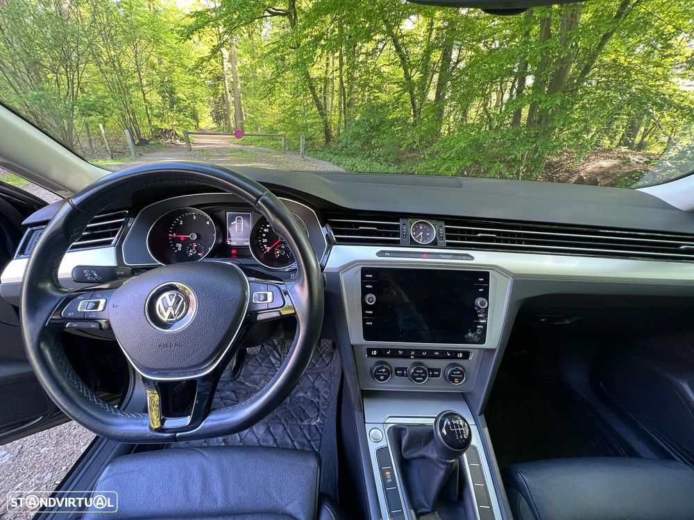 VW Passat 1.6 TDI Confortline - 6