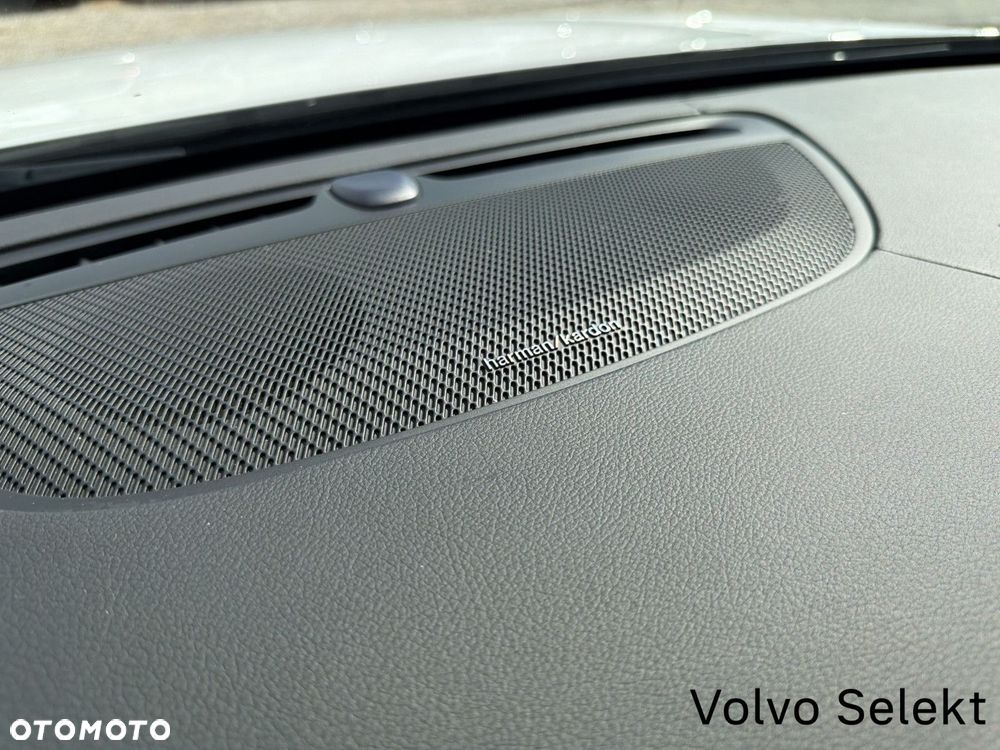 Volvo V90 Cross Country - 30