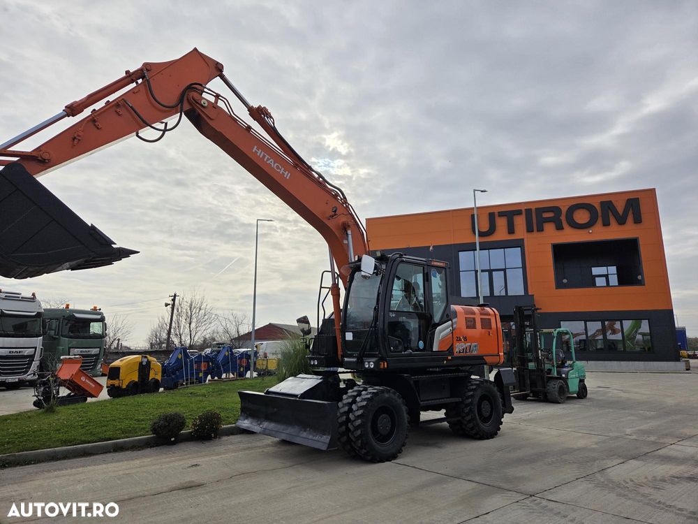 Hitachi PE ROTI, 20t, Cupa NOUA 1,2mc, 2022, 4.565h, LAMA NIVELARE si CALE, inst picon pe brate, consum mediu 7 litri pe ora, Ad sapare 6m, ridica 7 tone, latime 2,49m, Inst picon, camera spate, camere laterale, ULTIMA GENERATIE seria 7,  PROMOTIE-116.900Eur - 17