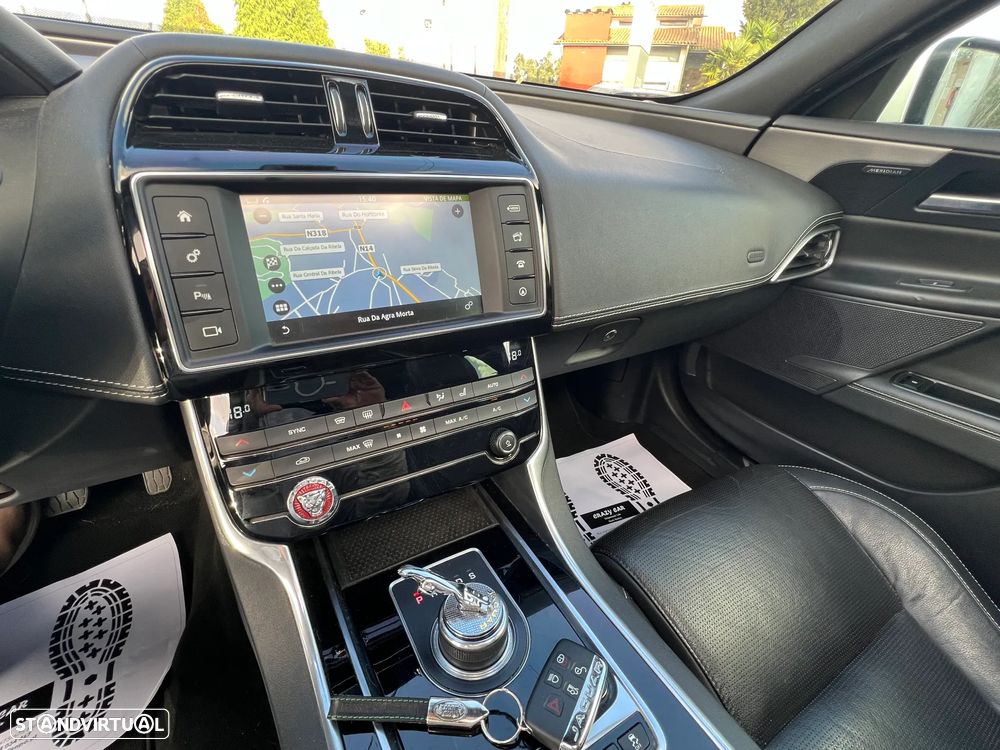 Jaguar XE 2.0 D R-Sport Aut. - 28