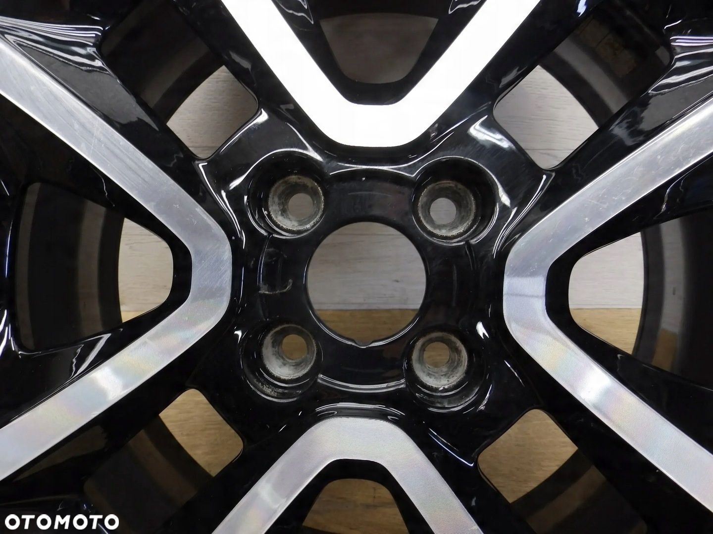 Felga Renault Twingo Clio III 6J16 CH4 Et50 4x100 403004526R - 2