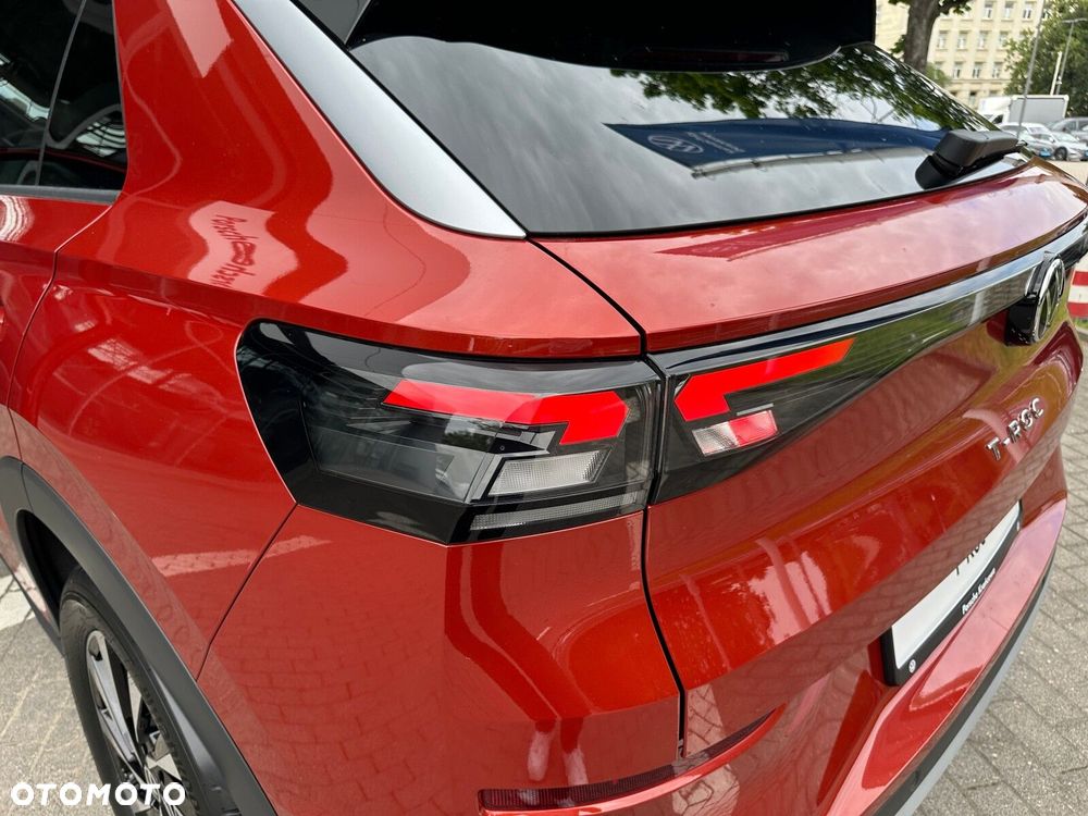 Volkswagen T-Roc 1.5 eTSI Life DSG - 32