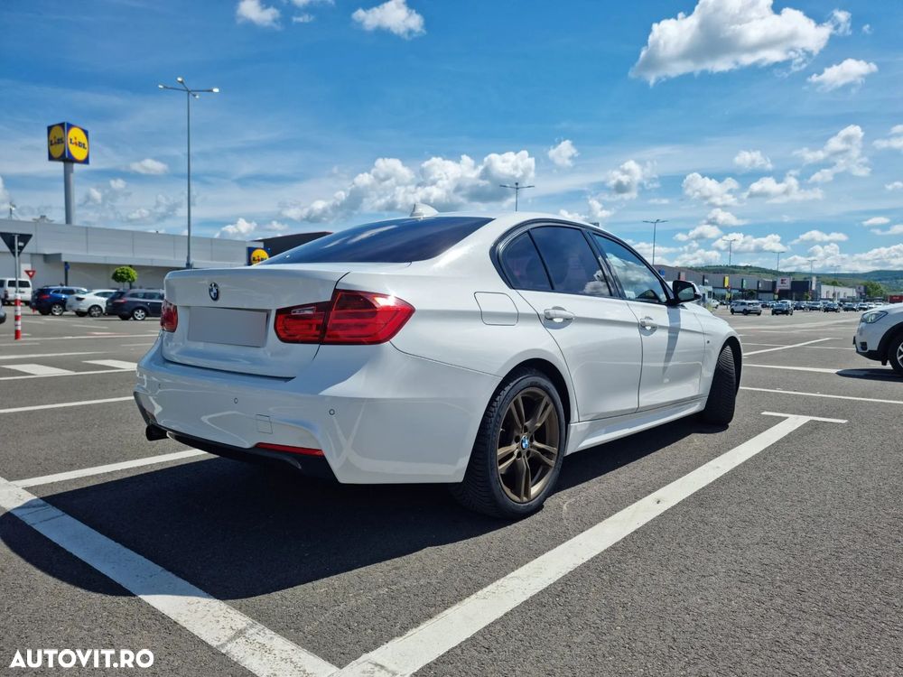 BMW Seria 3 318d xDrive Sport Line - 9