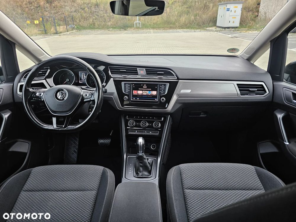 Volkswagen Touran 2.0 TDI SCR DSG Highline - 17