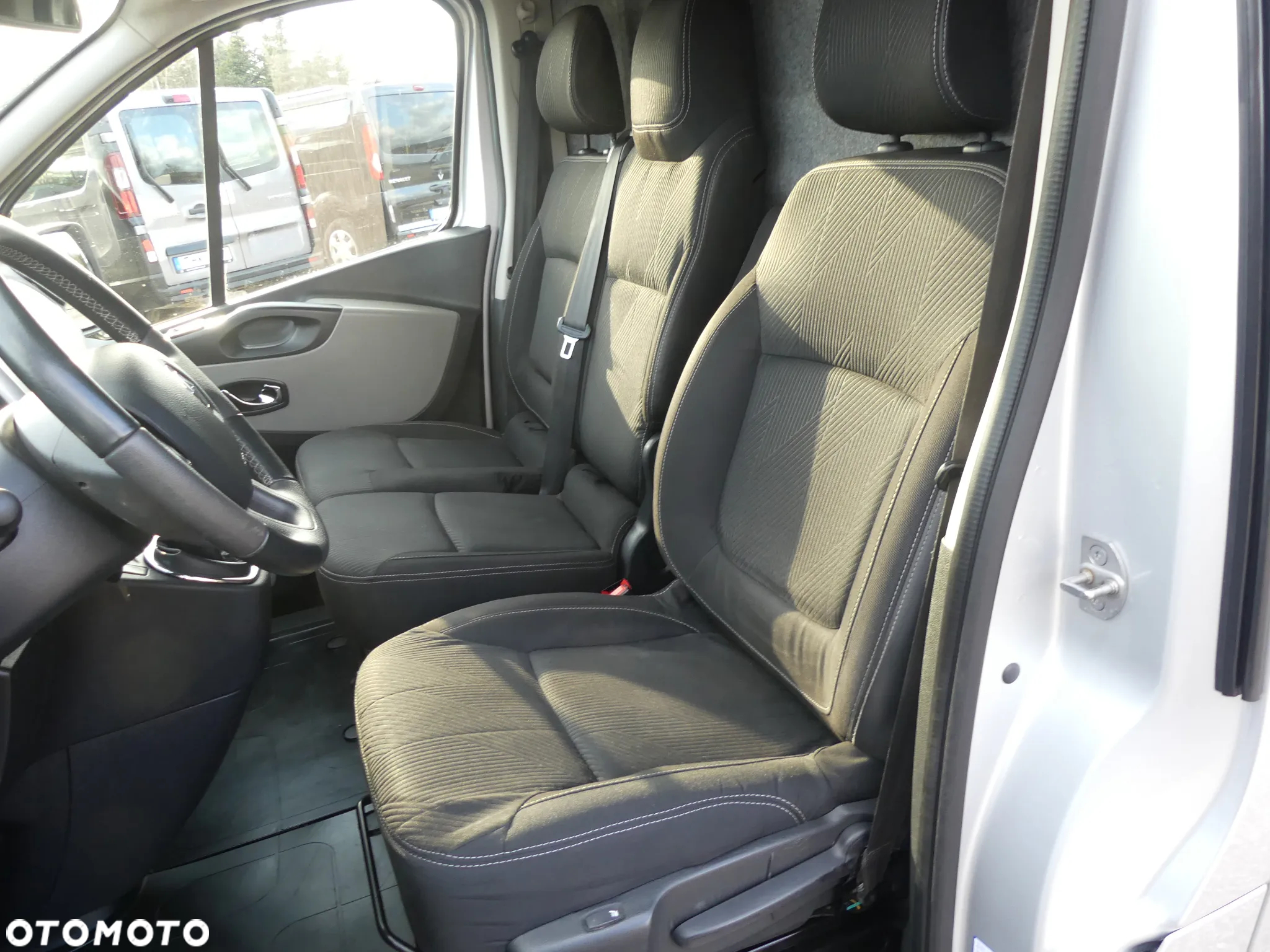 Renault TRAFIC FORMUŁA EDITION - 10