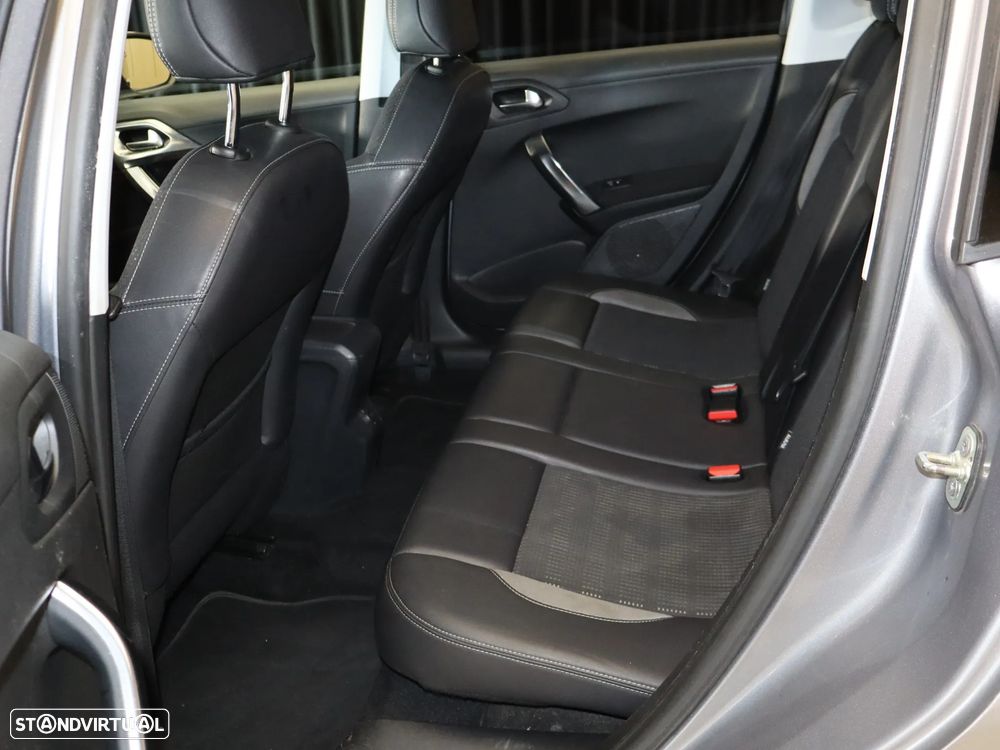 Peugeot 2008 e-HDi FAP 115 STOP & START Allure - 10