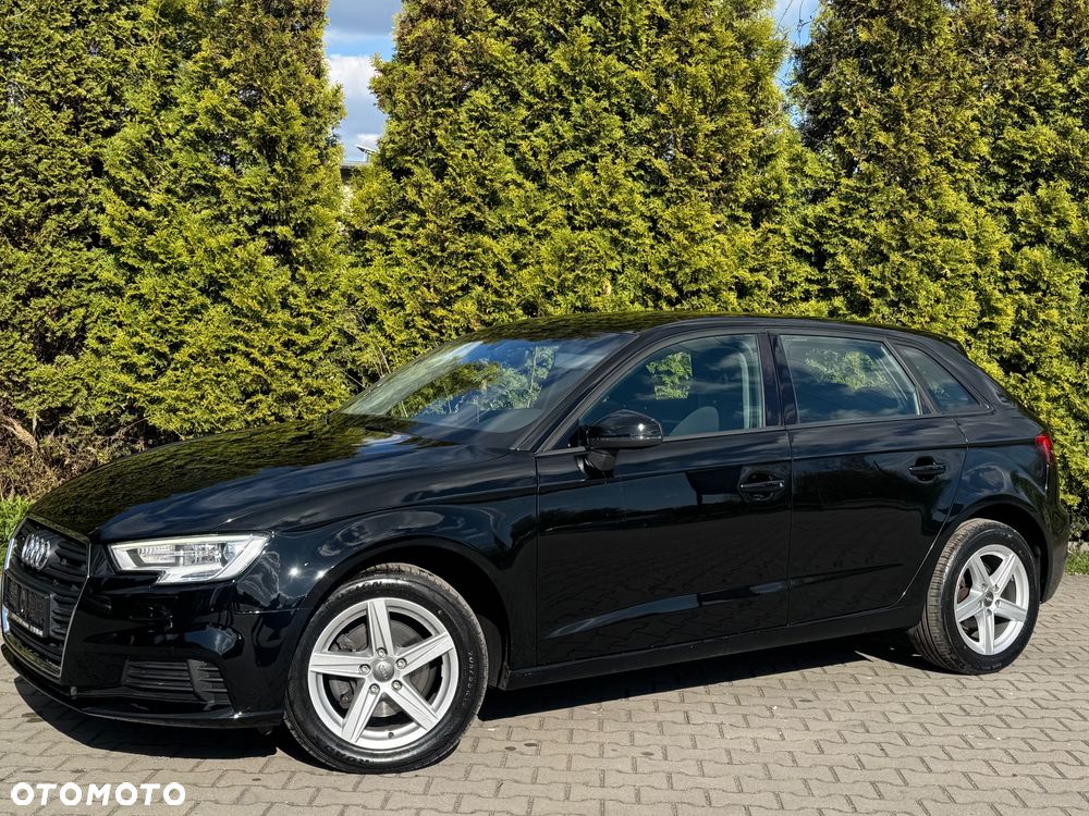 Audi A3 Sportback 30 TFSI S tronic design - 2