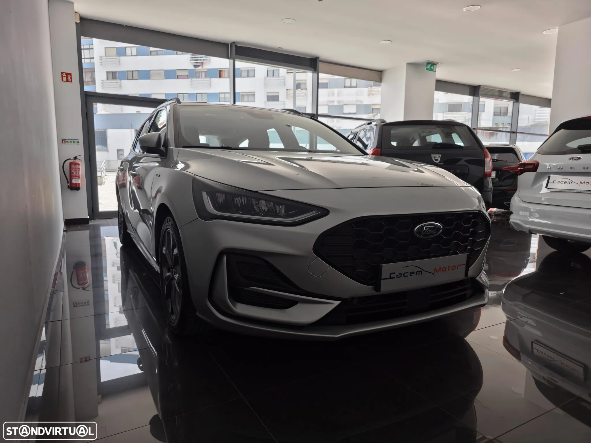 Ford Focus SW 1.0 EcoBoost MHEV ST-Line - 4