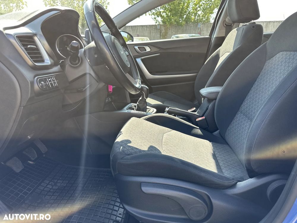 Kia Ceed - 23